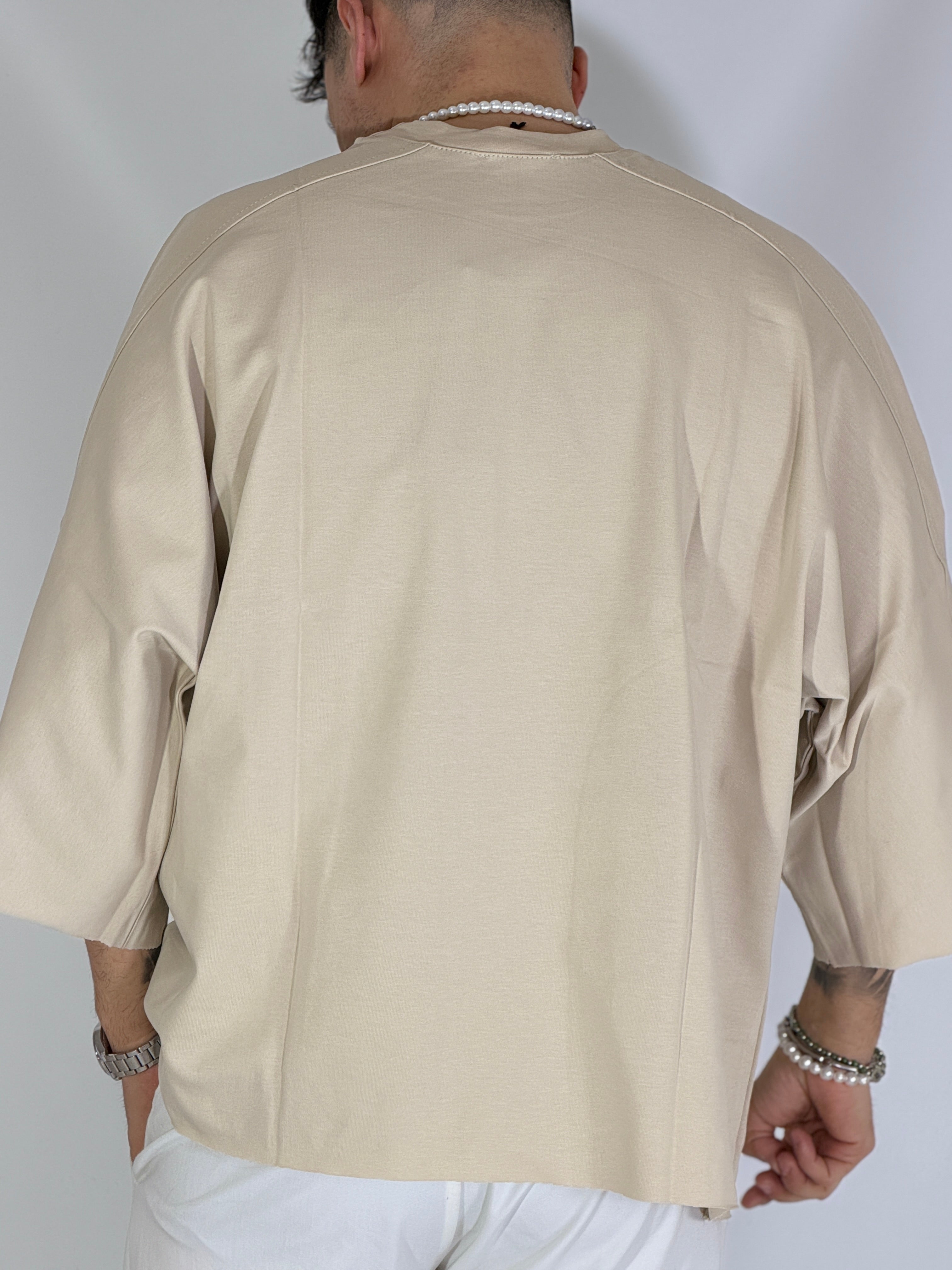 T-shirt over taglio vivo beige HM834