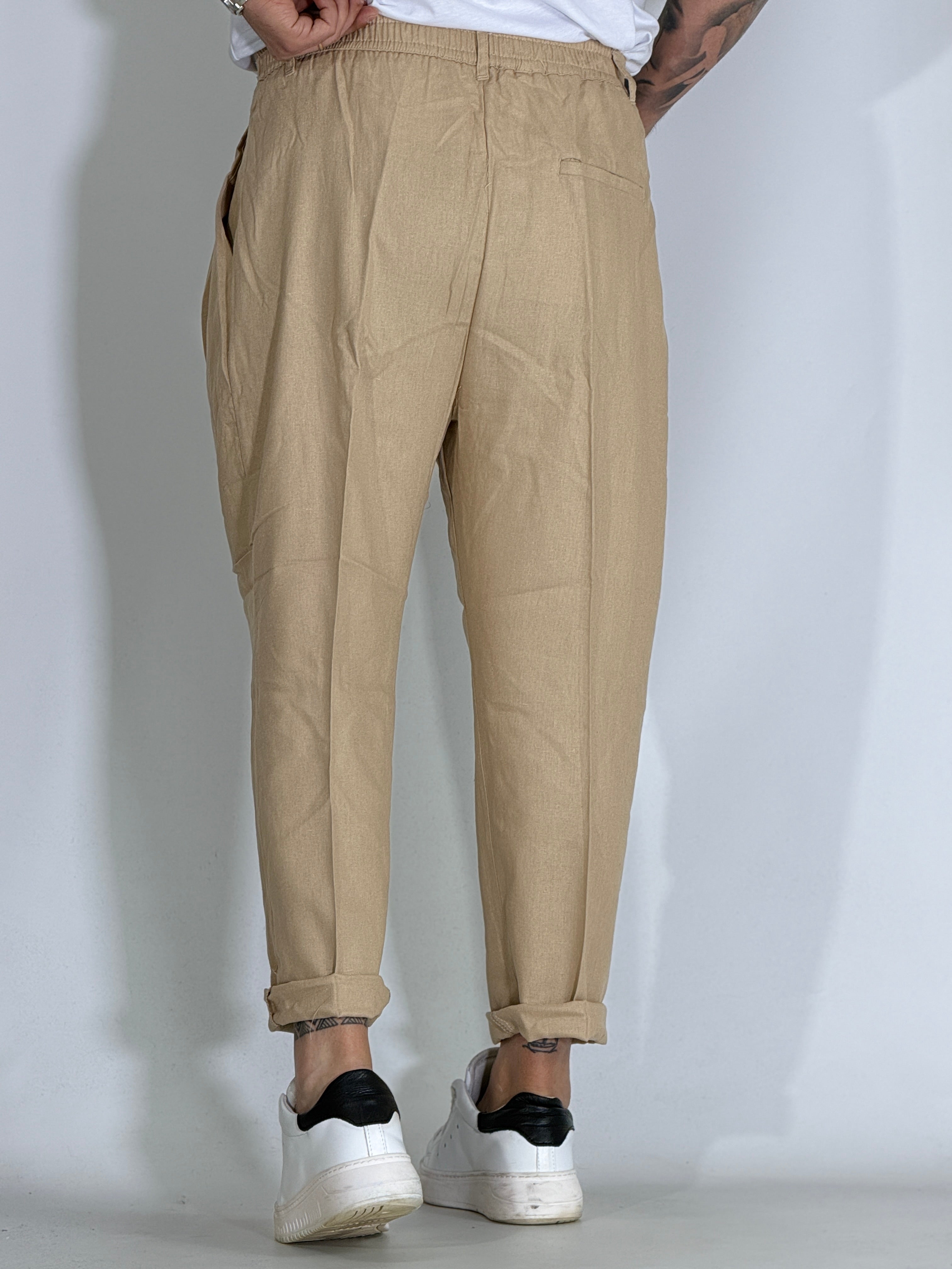 Nomad lino · Pantalone carrot con pince cammello
