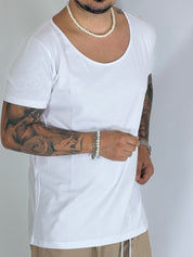 T-shirt scollata bianca UM579
