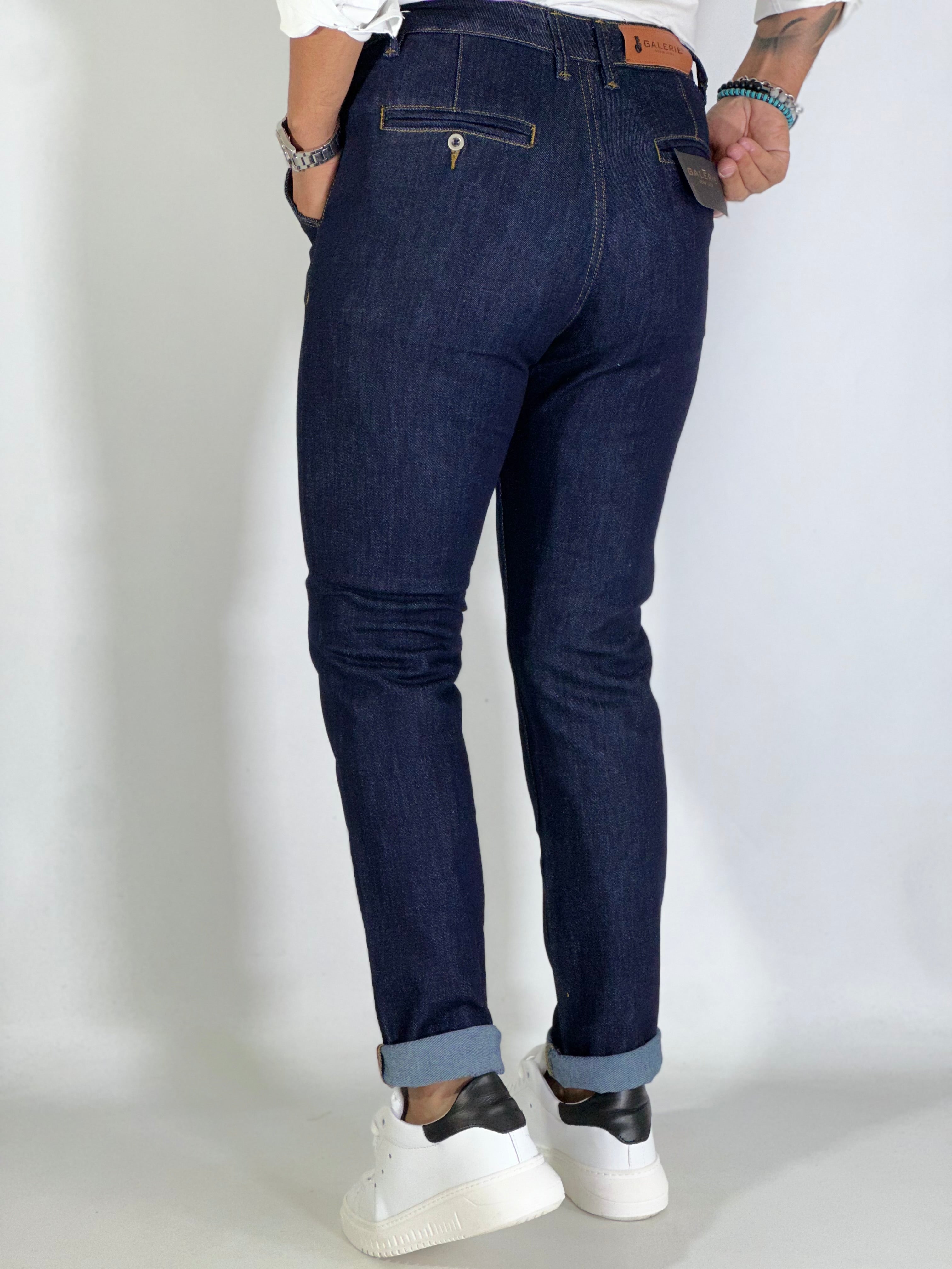 Jeans slim fit scuro MP400 WASH W000