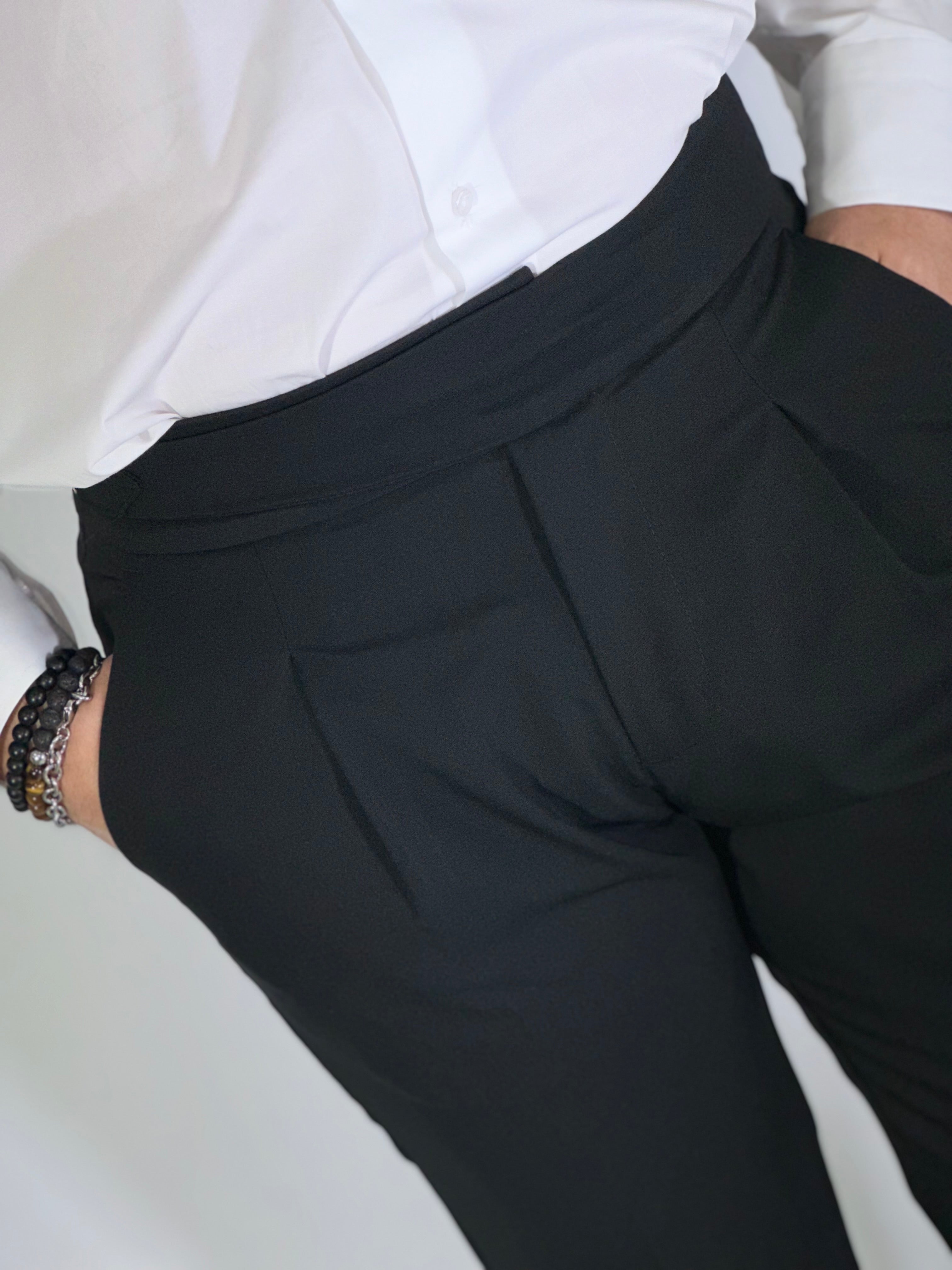 Pantalone vita alta nero UM736