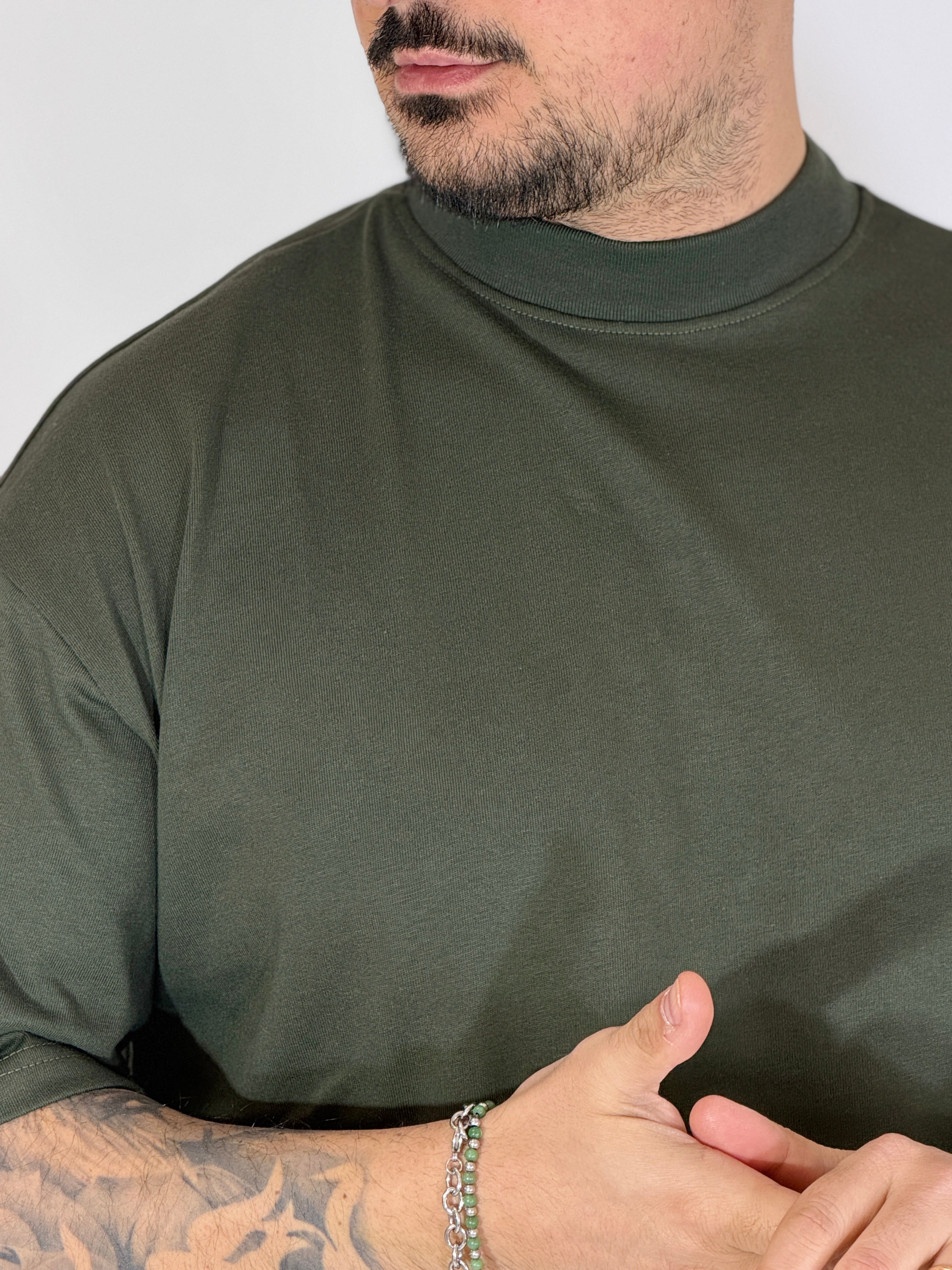 Louvre · t-shirt cropped militare