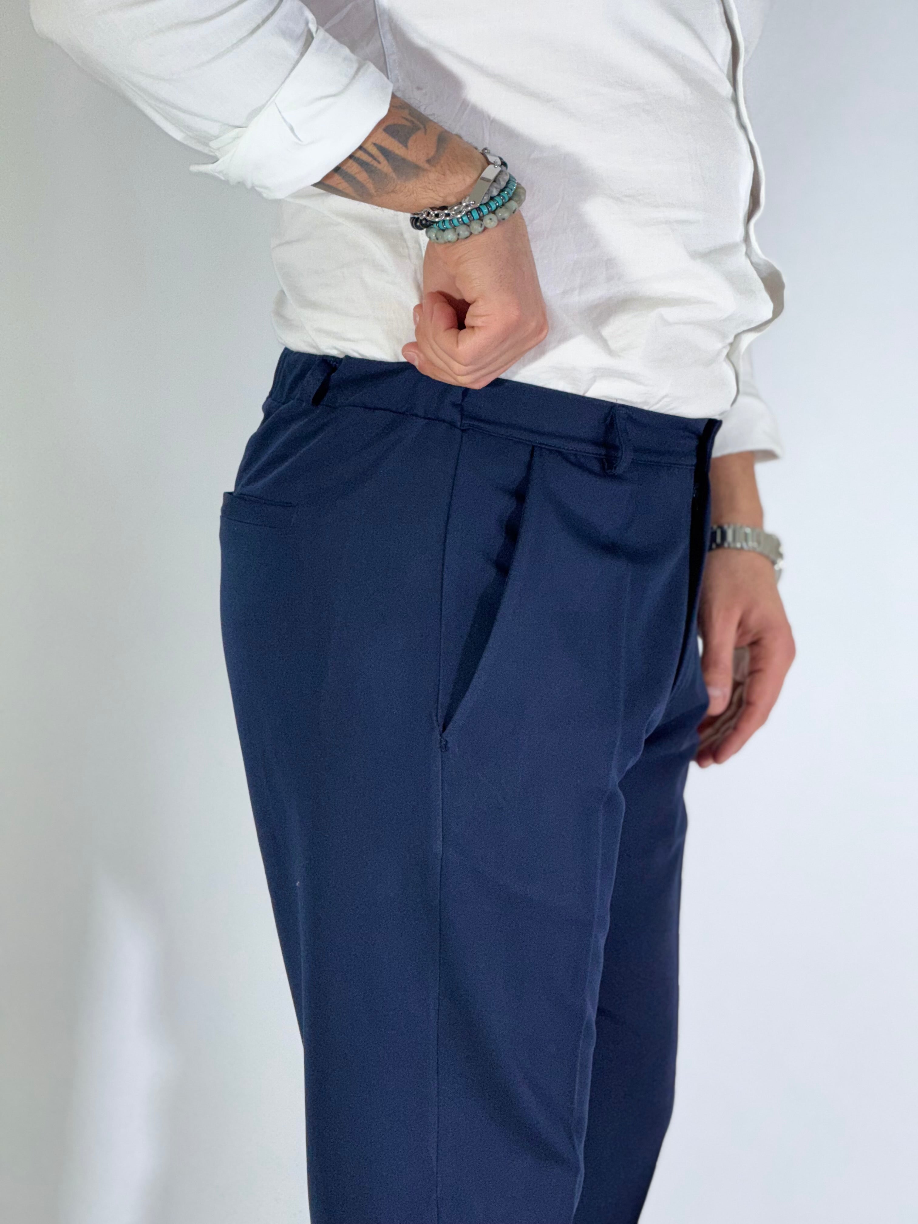 Pantalone elegante blu UM486