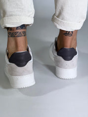 Scarpa AGR camoscio ghiaccio/grigio DB81