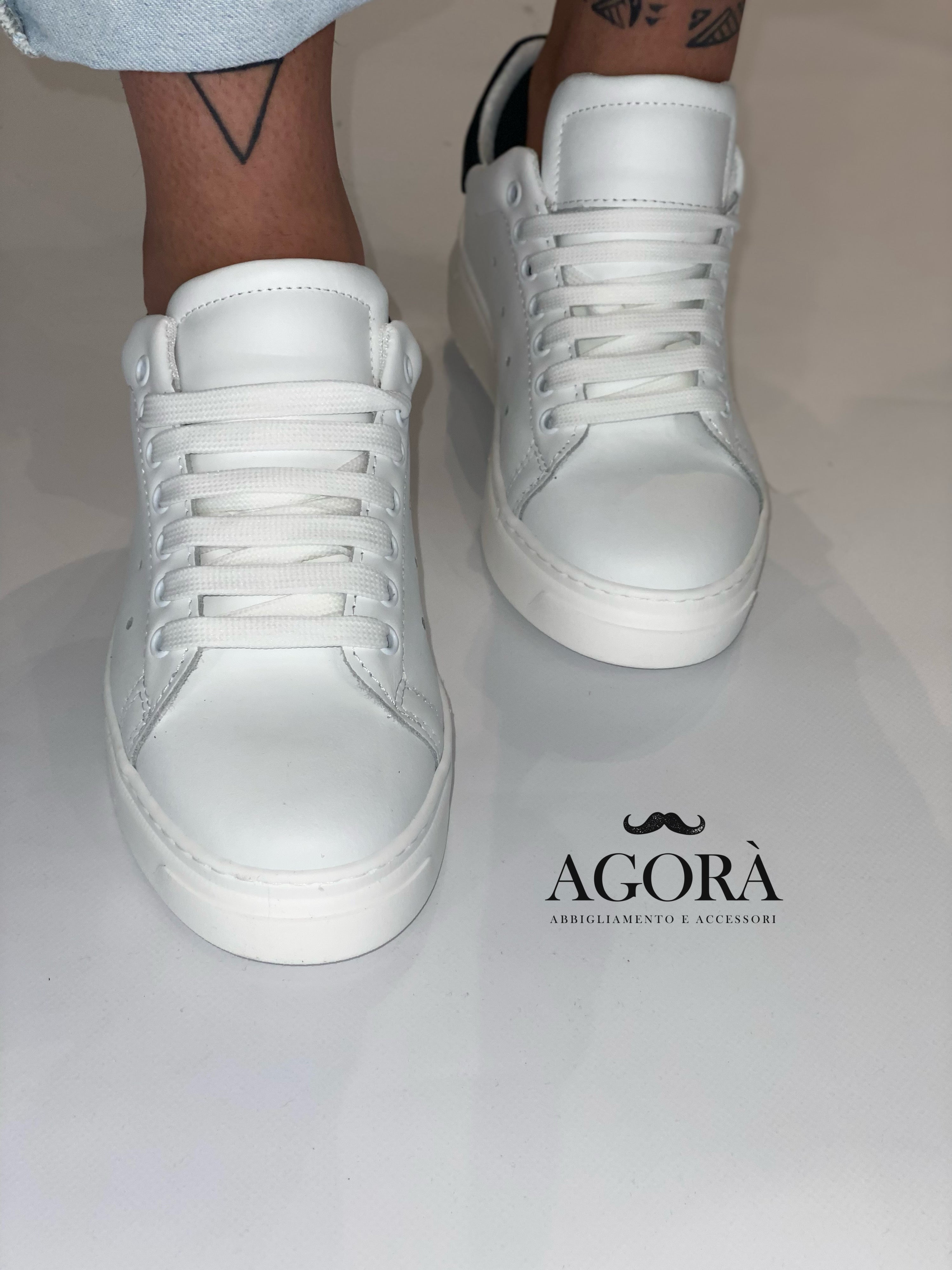 Scarpa somart bianca nero AR52